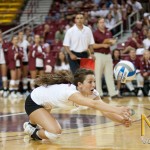 Rocio Gutierrez dives for the ball